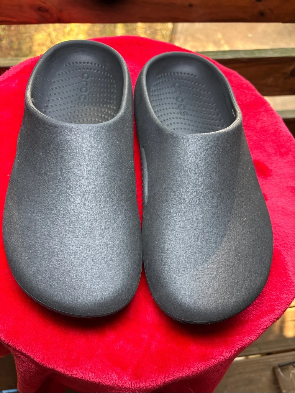 Crocs Mellow Slip On Recovery Clogs Slides Men’s 8 Women’s 10 Black Vent Window